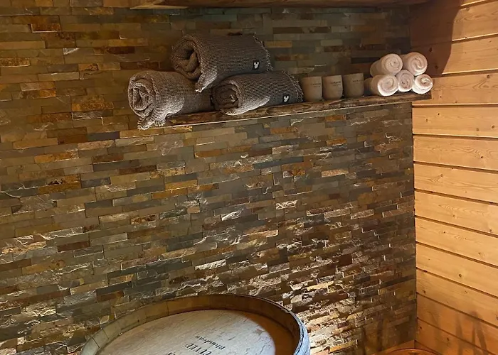 Holzhaus Lehrer Laempel * Esch (Rhineland-Palatinate)